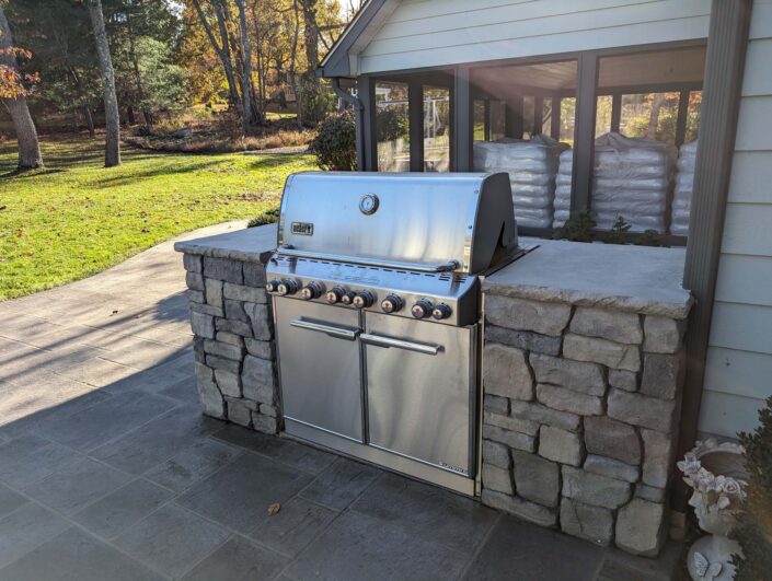 outdoor kitchen